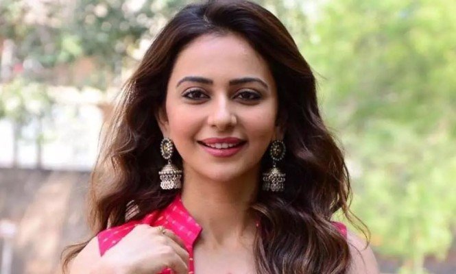 প্রেমের ছবিতে নজর